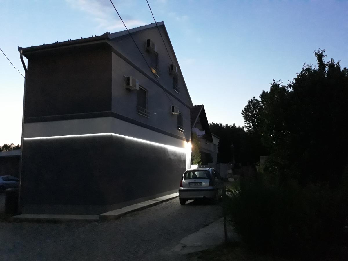 Apartments Popovic Belgrado Buitenkant foto